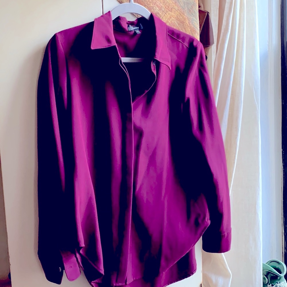 Theory magenta - color of the year-button down shirt. Size Small.